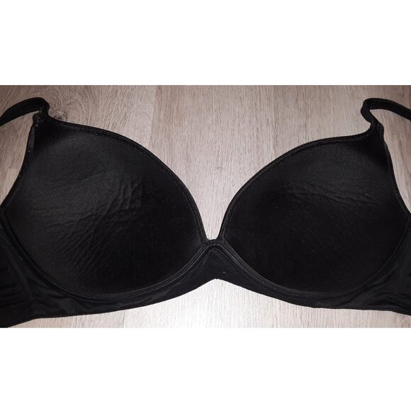 Victoria's Secret Body By Victoria No Wire Bra Size 40C Black Lightly Lined - Picture 4 of 6